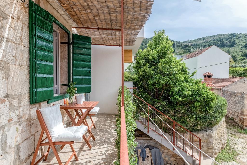 Apartments Bralic Vis Exterior foto